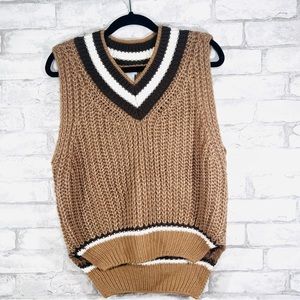 Melrose knitted Vest in size M